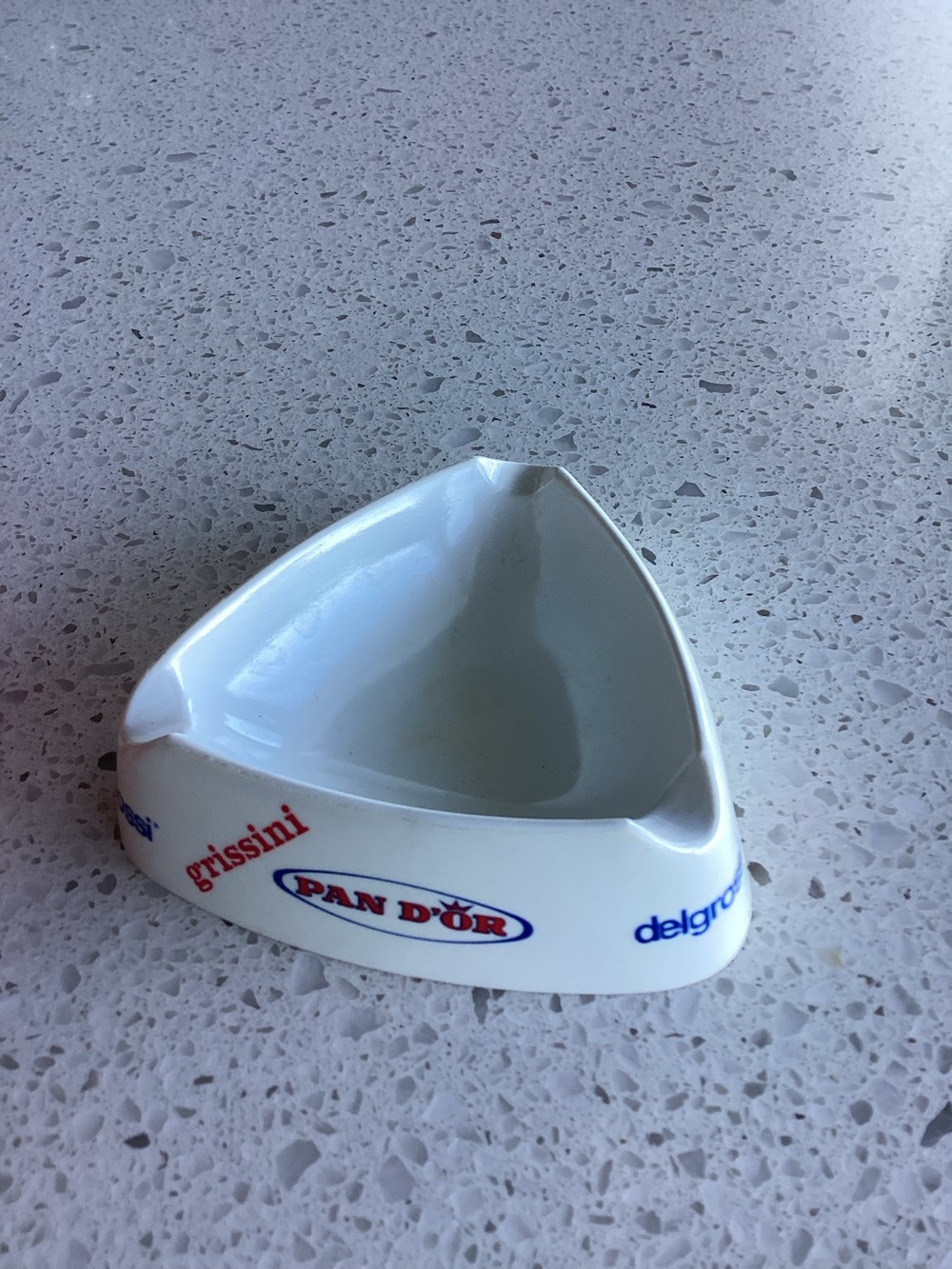Pan D'Or White Triangular Ashtray. Mebel. Made in Italy. Collectible
Vintage